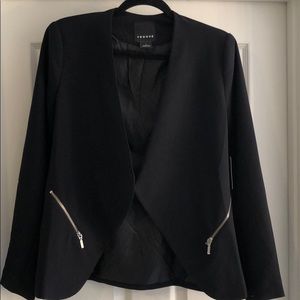 Trouve Nordstrom black blazer w side zip pockets